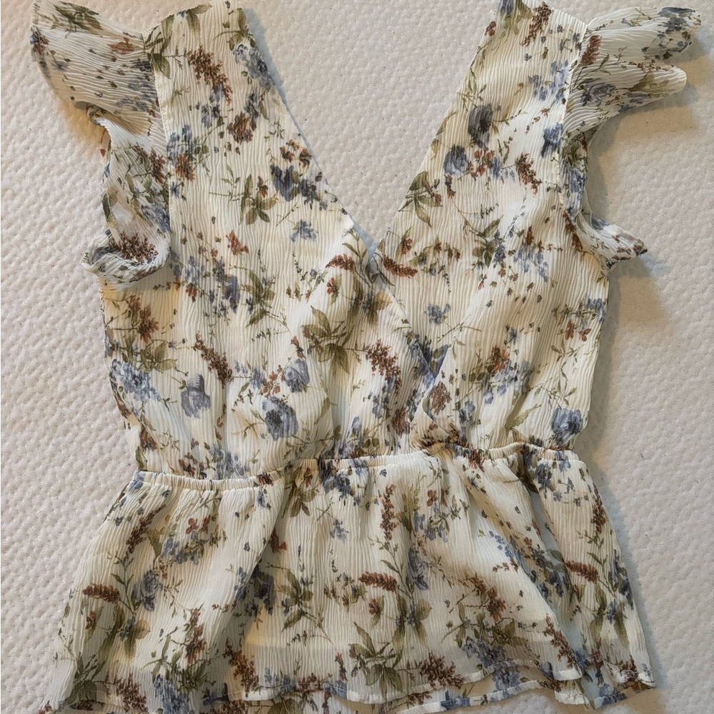 Floral Ruffle Sleeve Women's Top